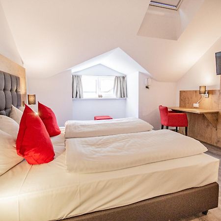 Hotel Wilder Mann Щайнах ам Бренер Стая снимка