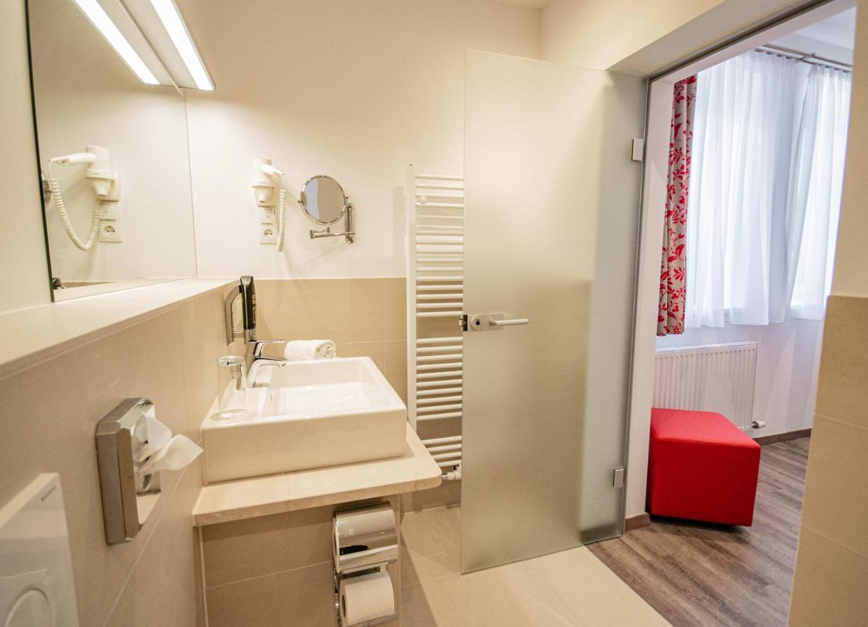 Hotel Wilder Mann Щайнах ам Бренер Екстериор снимка