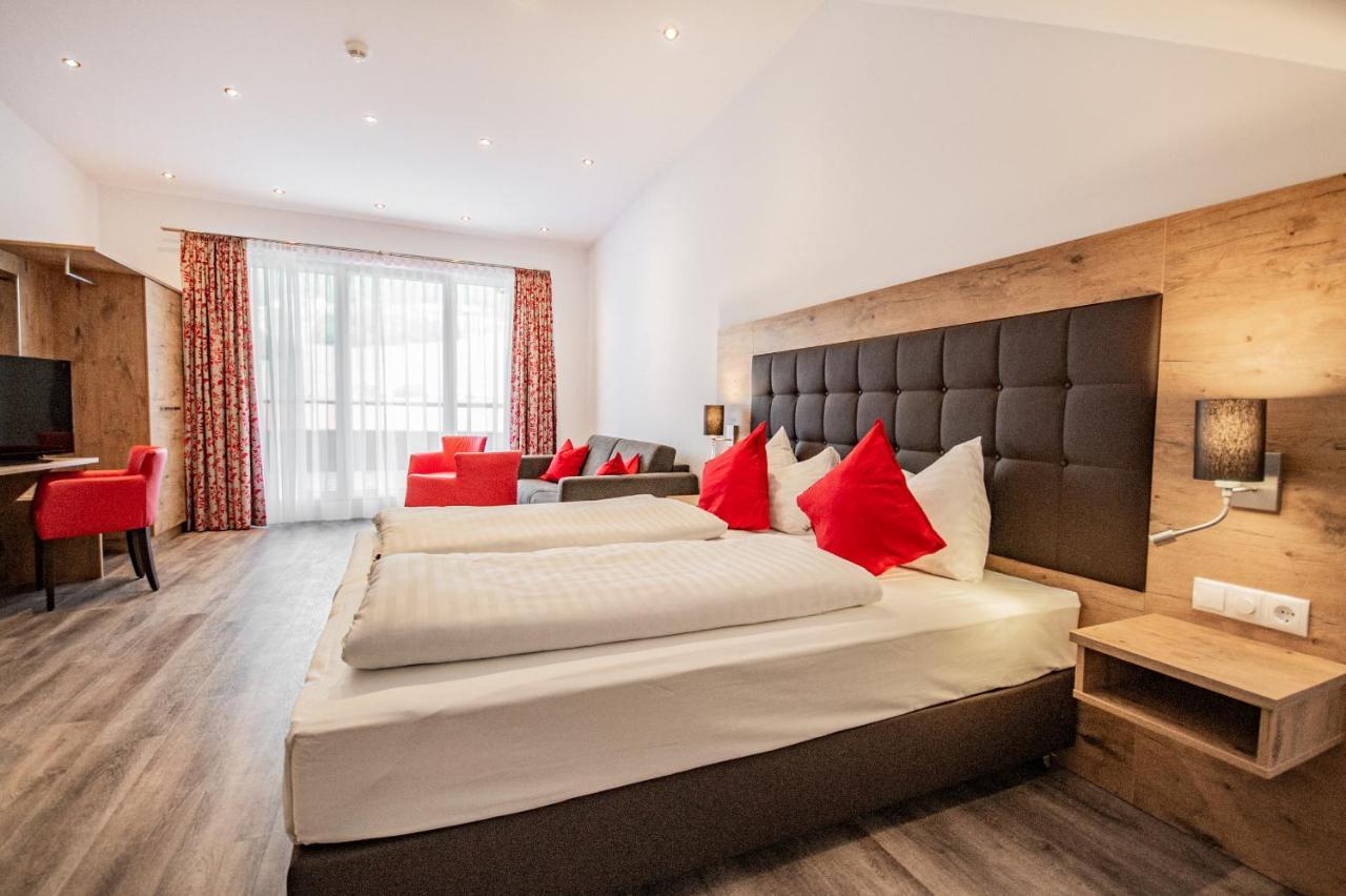 Hotel Wilder Mann Щайнах ам Бренер Екстериор снимка