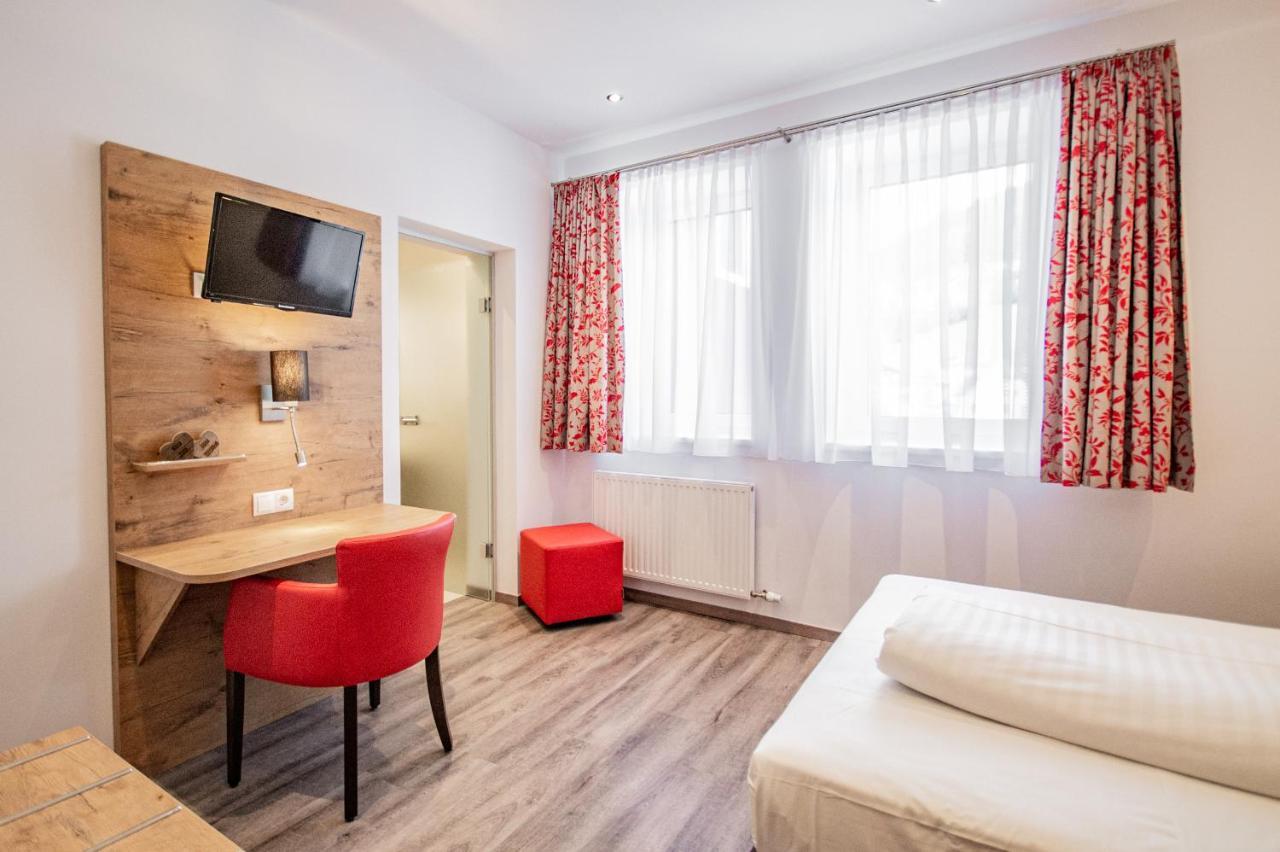 Hotel Wilder Mann Щайнах ам Бренер Екстериор снимка