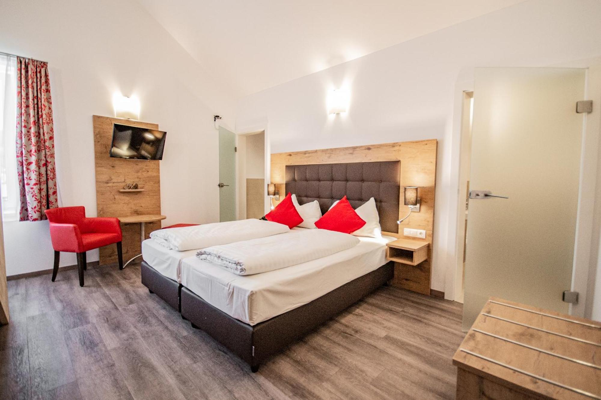 Hotel Wilder Mann Щайнах ам Бренер Стая снимка