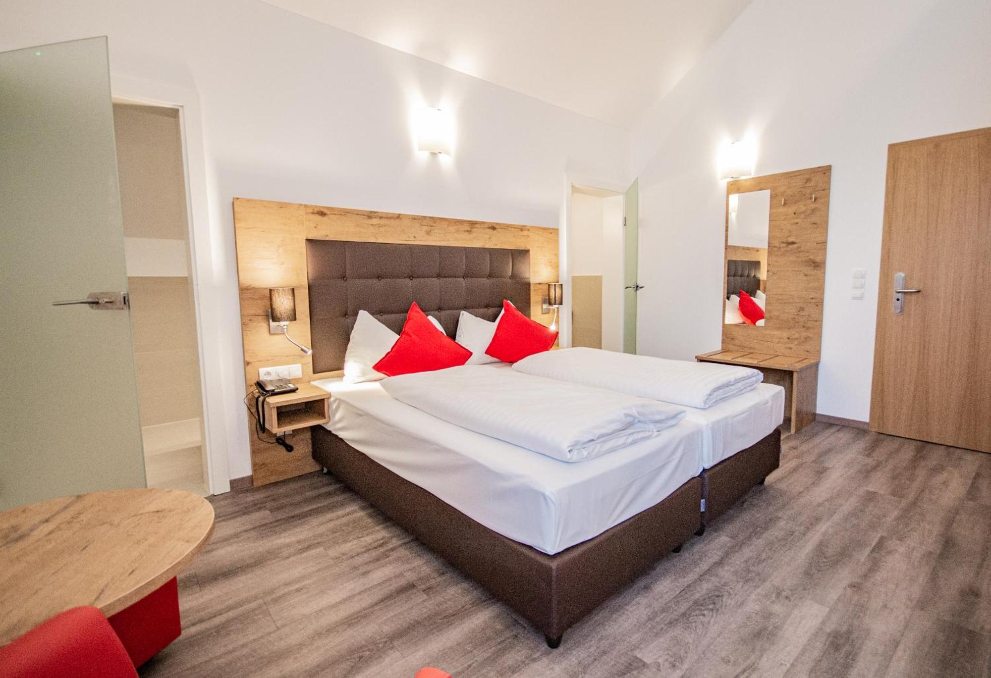 Hotel Wilder Mann Щайнах ам Бренер Стая снимка