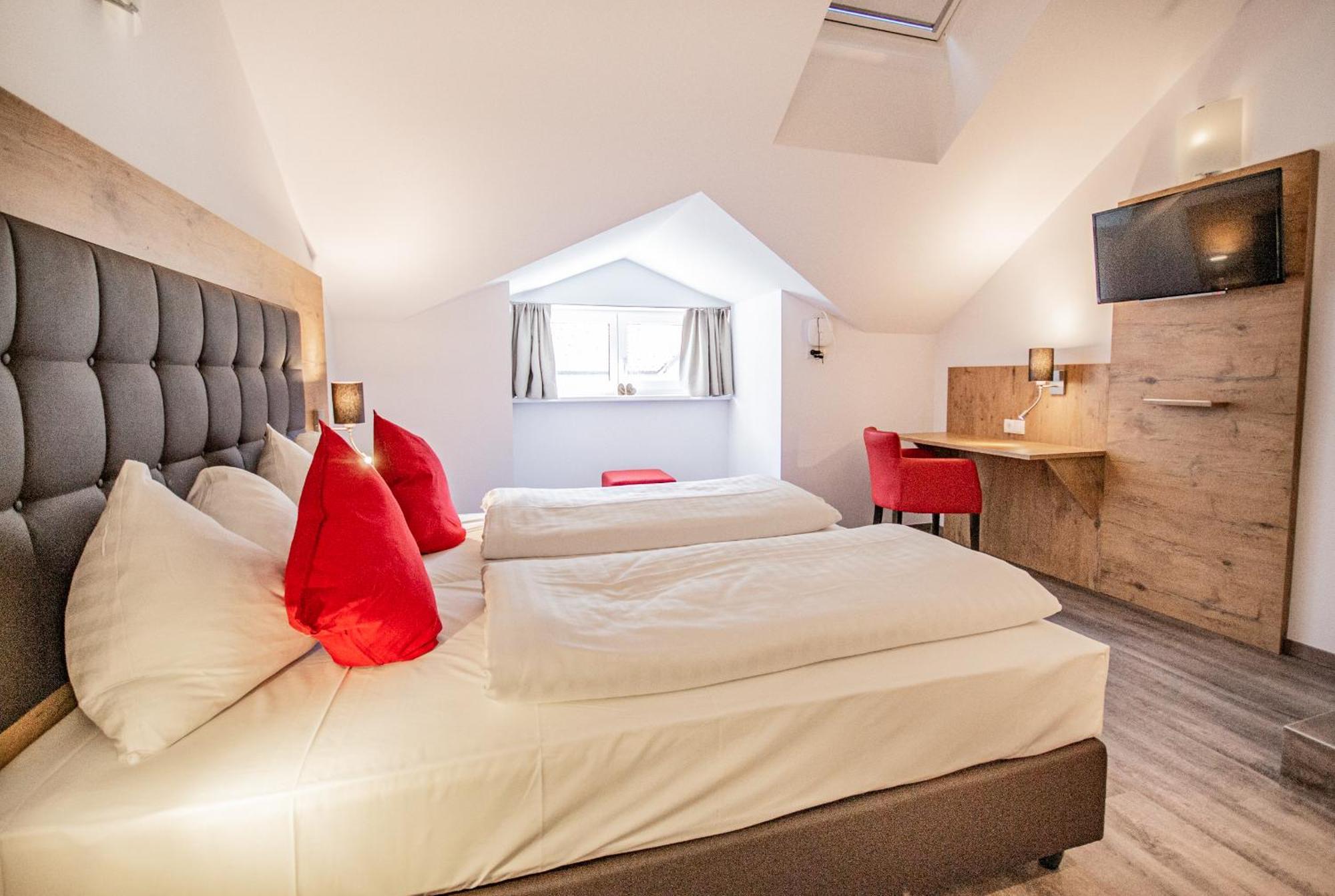 Hotel Wilder Mann Щайнах ам Бренер Стая снимка